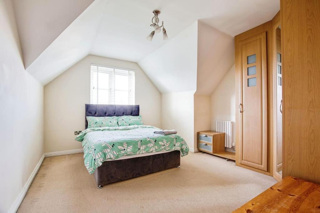 Modern 5 Bedroom House With Free Parking. Only 30 Mins To Bond Street Stanmore  Exterior photo