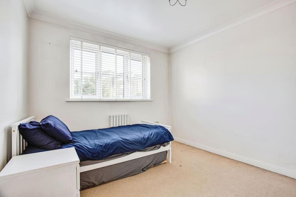 Modern 5 Bedroom House With Free Parking. Only 30 Mins To Bond Street Stanmore  Exterior photo